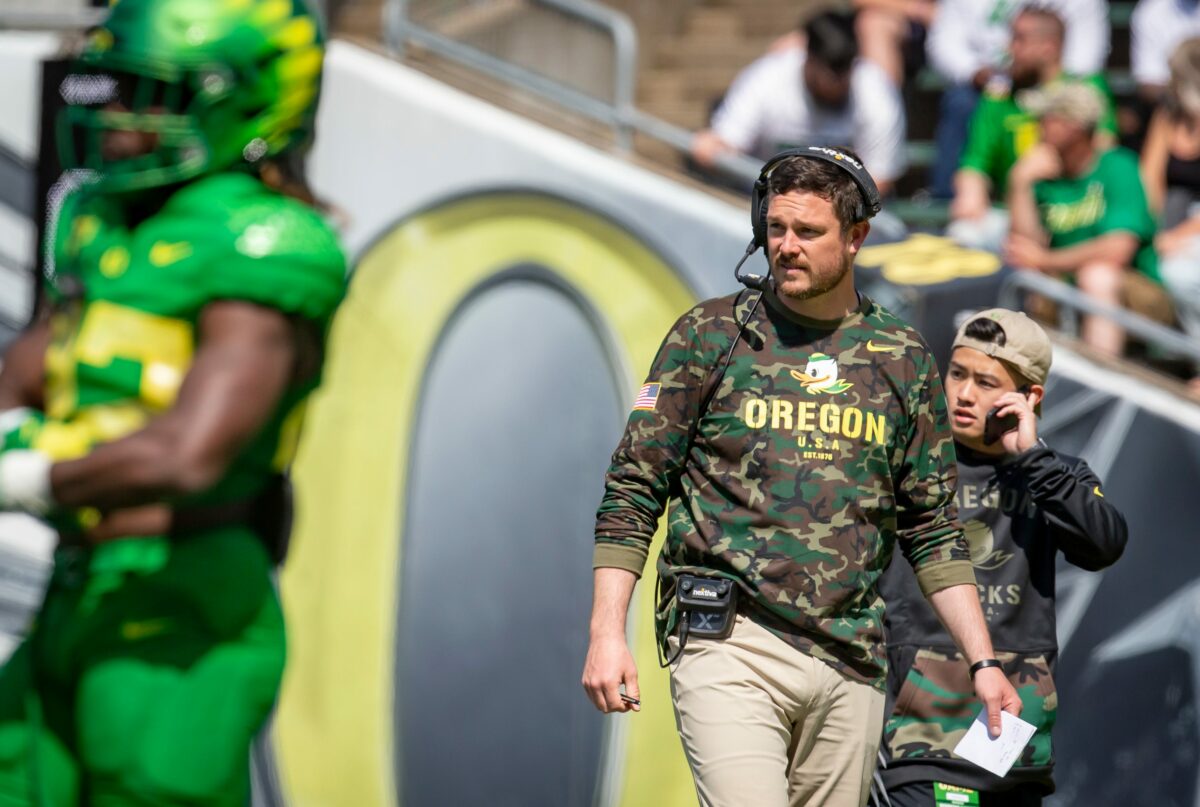 Notable quotes from Dan Lanning following Ducks’ first scrimmage of fall camp