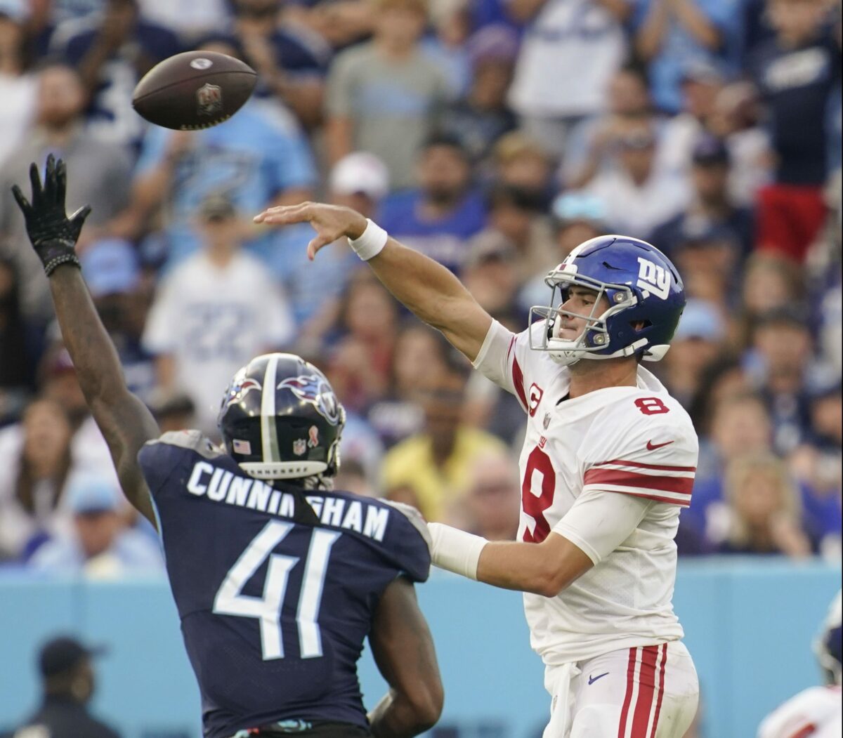 Eagles agree to deal with linebacker Zach Cunningham