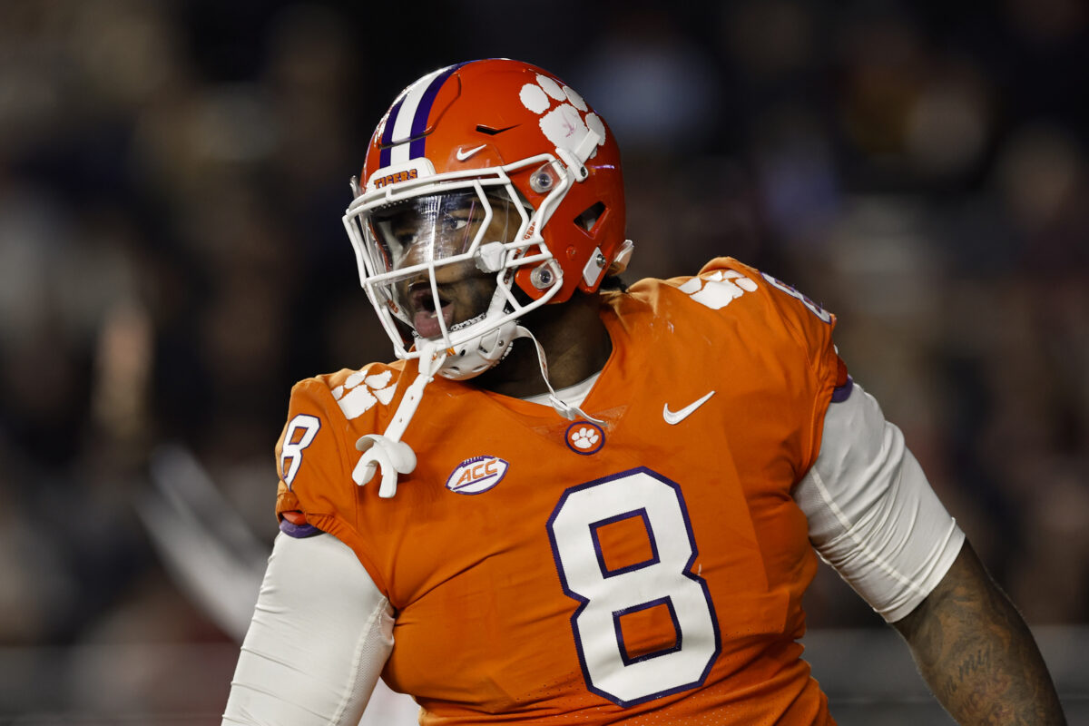 Dabo Swinney gives an injury update on defensive tackle Tre Williams