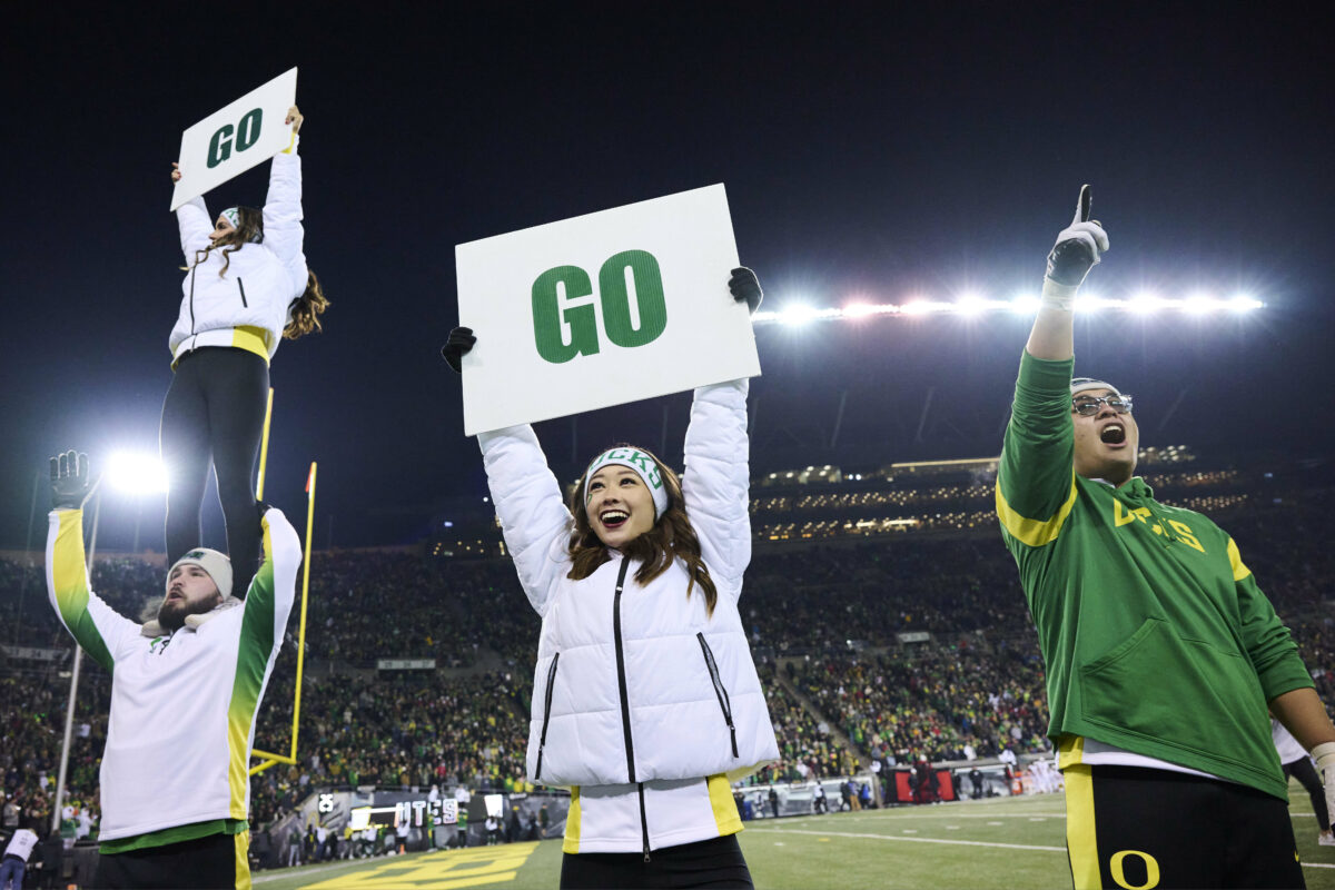Oregon opens season as one of five ranked Pac-12 teams in USA TODAY Coaches Poll