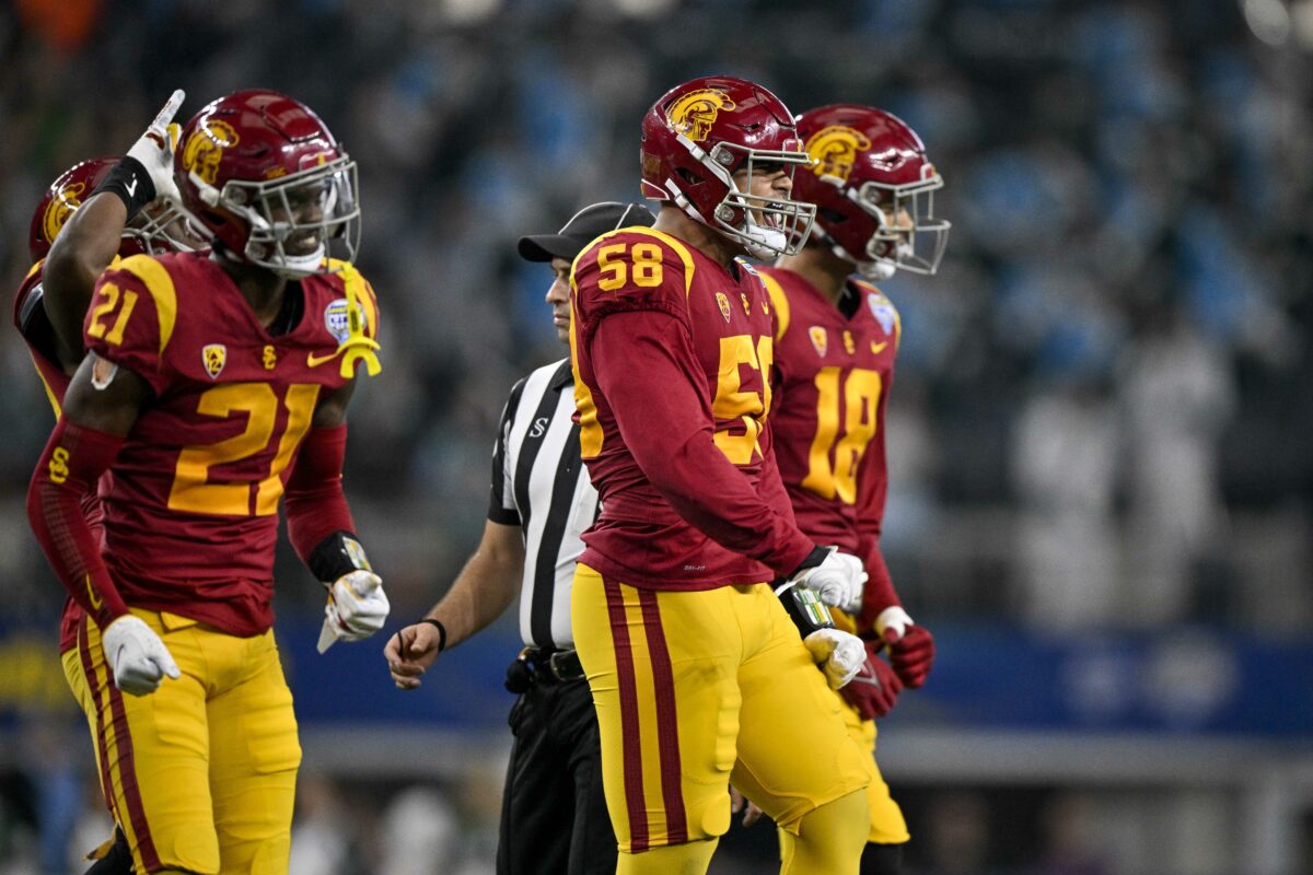 USC DL Solomon Tuliaupupu out for the season with knee injury