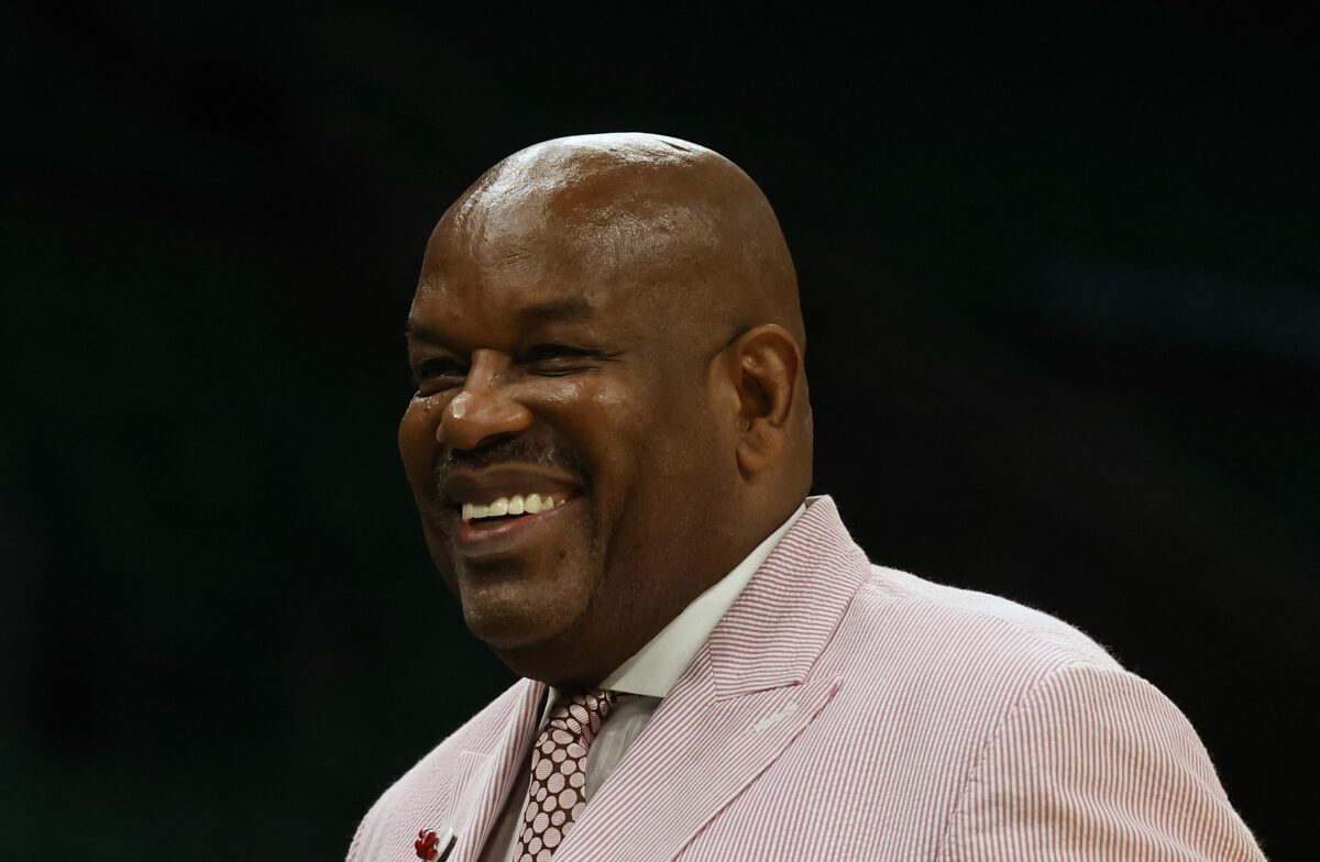 Report: Broadcaster Cedric Maxwell signs three-season deal to call Celtics games