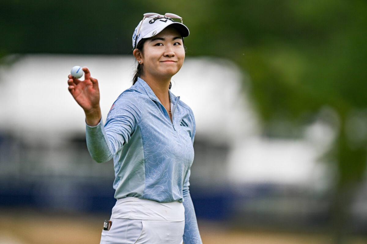 How did Rose Zhang fare in her first competitive round in Canada?