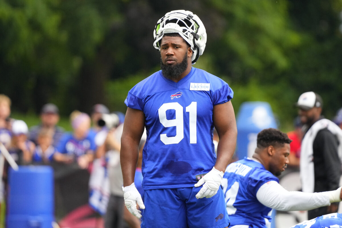 Ed Oliver, Cam Lewis sit out at Bills training camp
