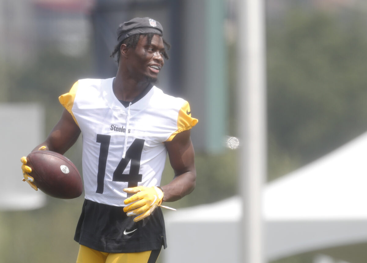 Steelers training camp: Check out this ridiculous catch by WR George Pickens