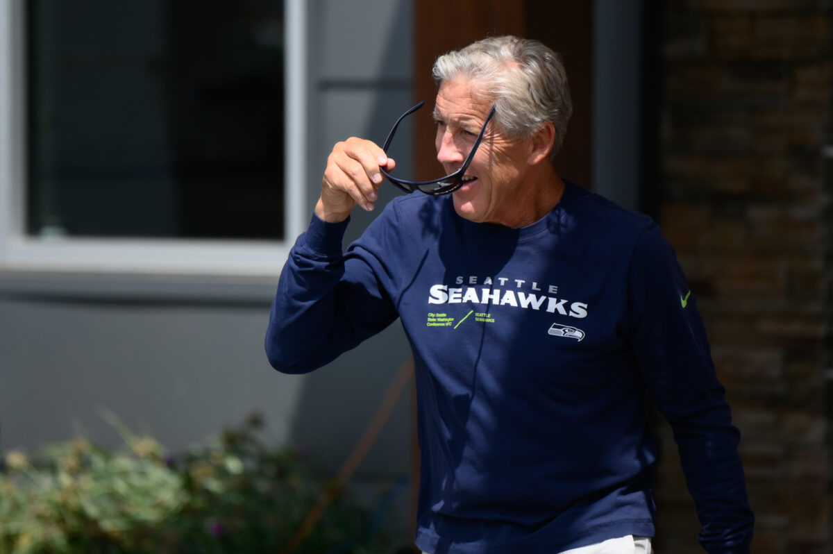 Pete Carroll’s impressive football throws at Seahawks practice spark hysterical, NSFW responses from Snoop Dogg, Will Ferrell