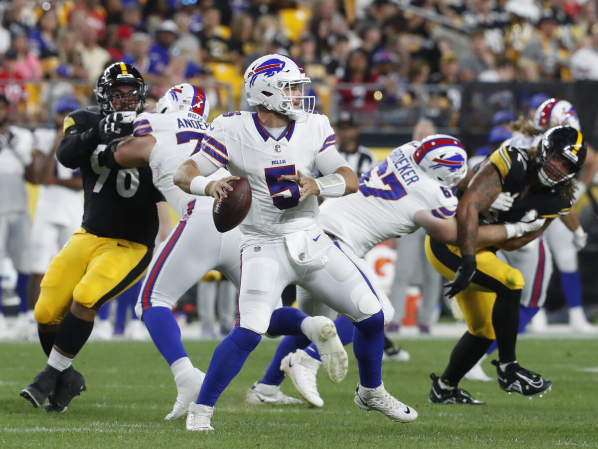Bills’ Matt Barkley among multiple injury updates post-Steelers loss