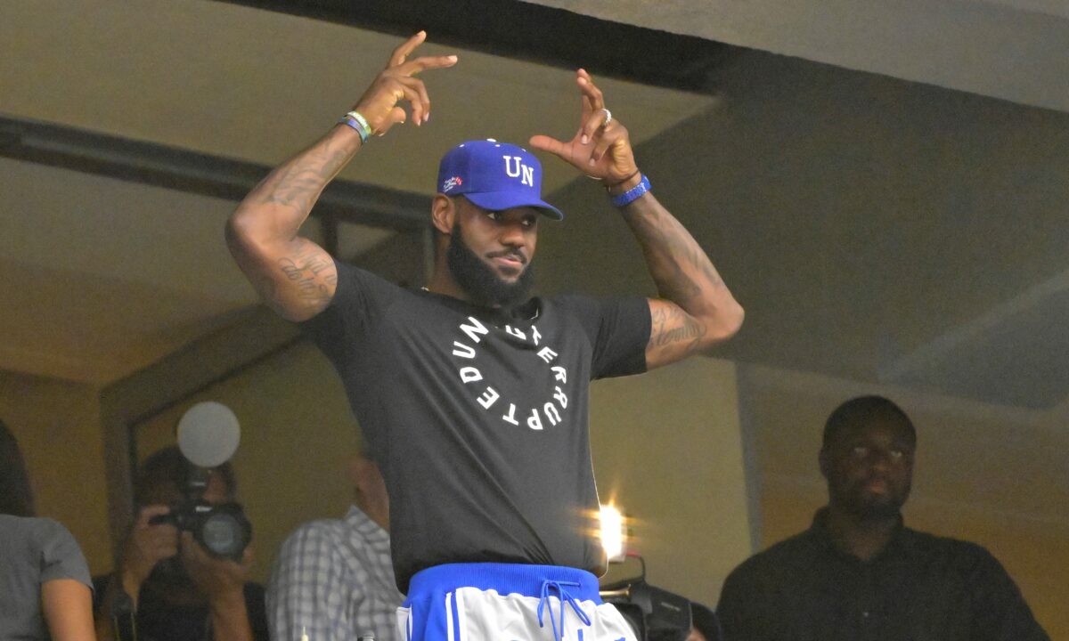 LeBron James and family had fun at Saturday’s Dodgers game