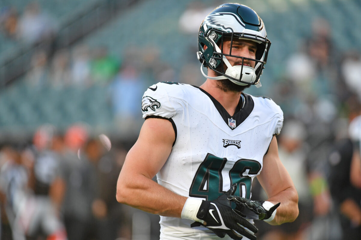 Eagles to release TE Dan Arnold ahead of roster deadline