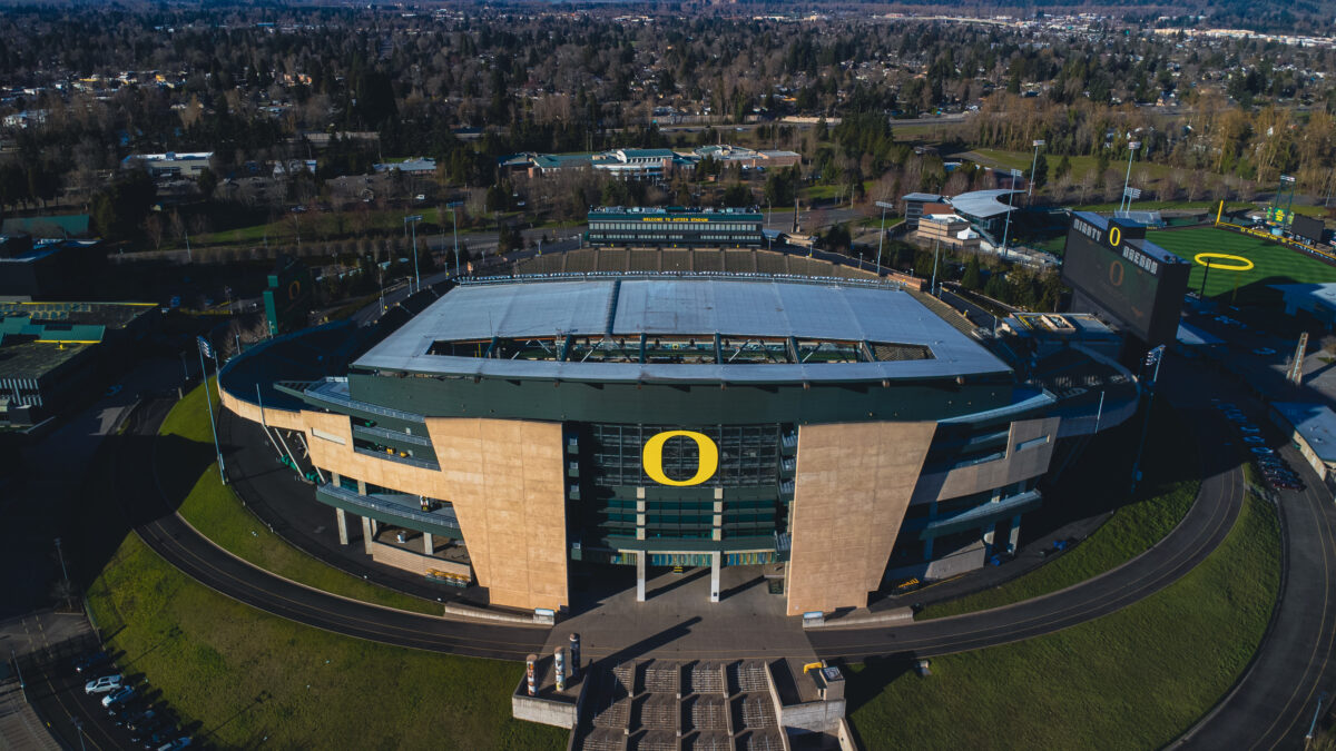 Ducks off to blazing start in 2025, among top-ranked schools in national rankings