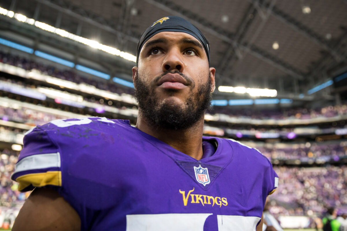 Giants meet with LB Anthony Barr but no deal is imminent