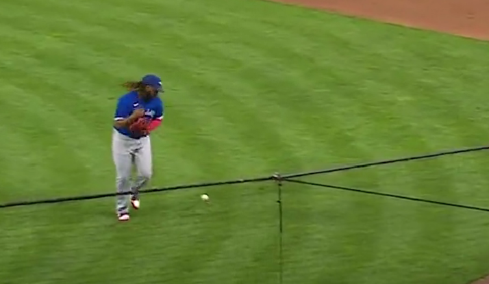Vladimir Guerrero Jr. brilliantly dropped a pop fly on purpose to get a double play