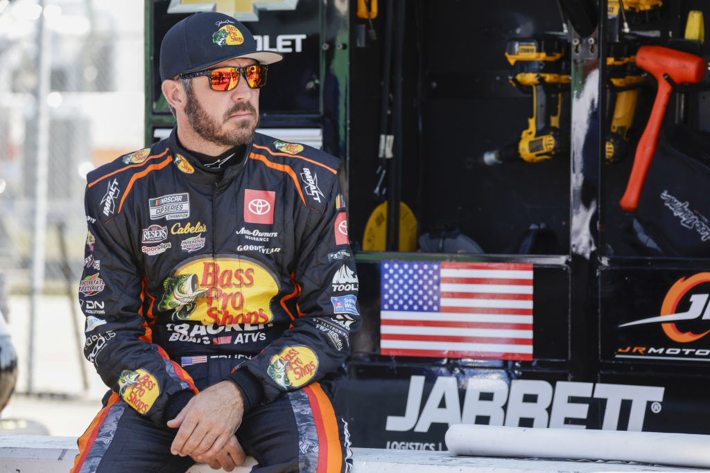 Truex’s early exit at Kansas ‘a real punch in the gut’ from bad luck