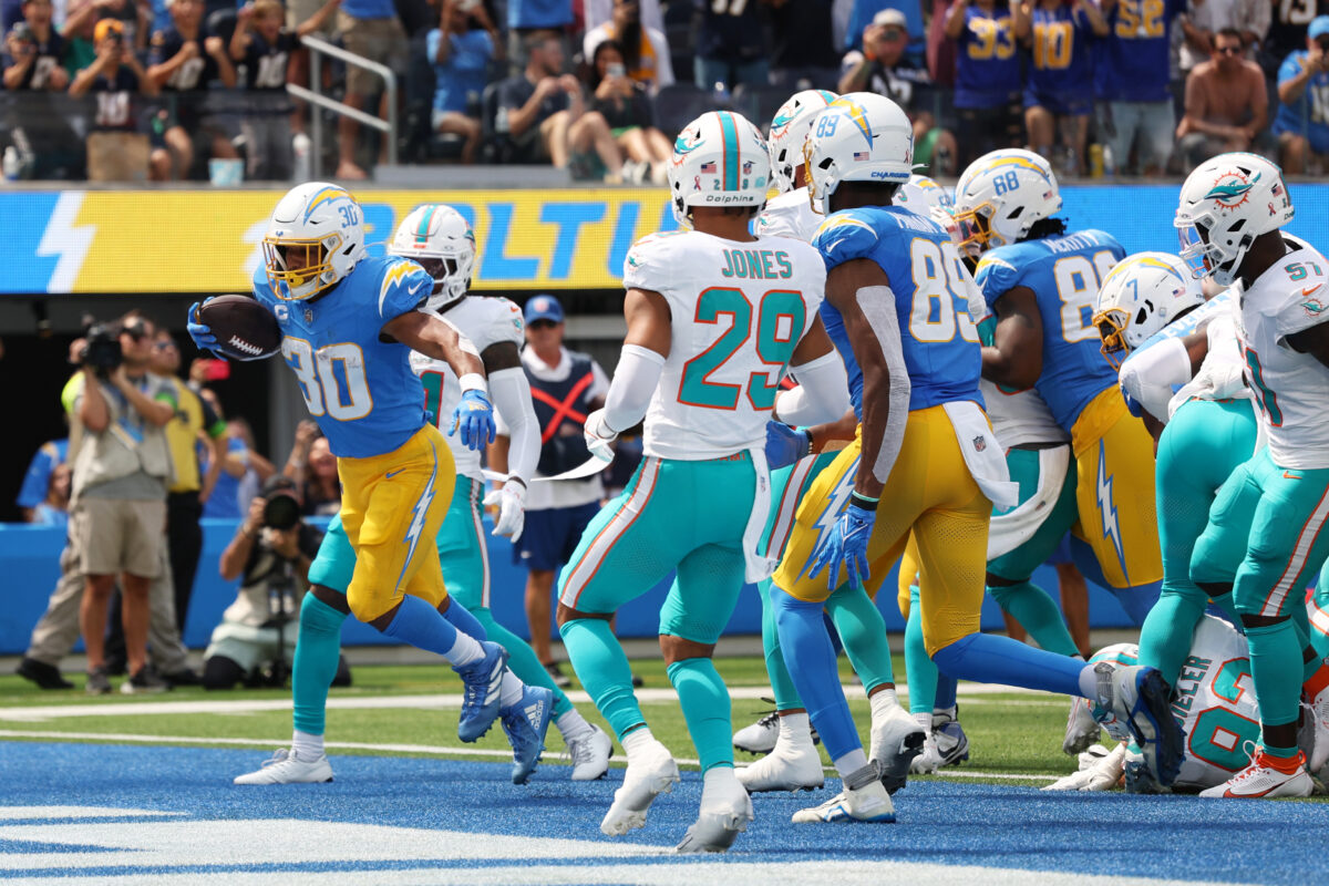 Highlight: Austin Ekeler scores Chargers’ first touchdown of season vs. Dolphins