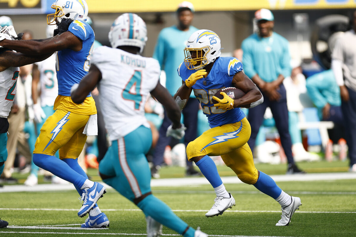 Stats that show how dominant the Chargers’ rushing offense was vs. Dolphins