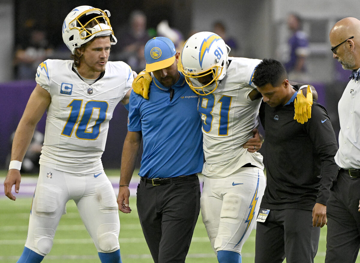 Chargers WR Mike Williams suffers season-ending knee injury