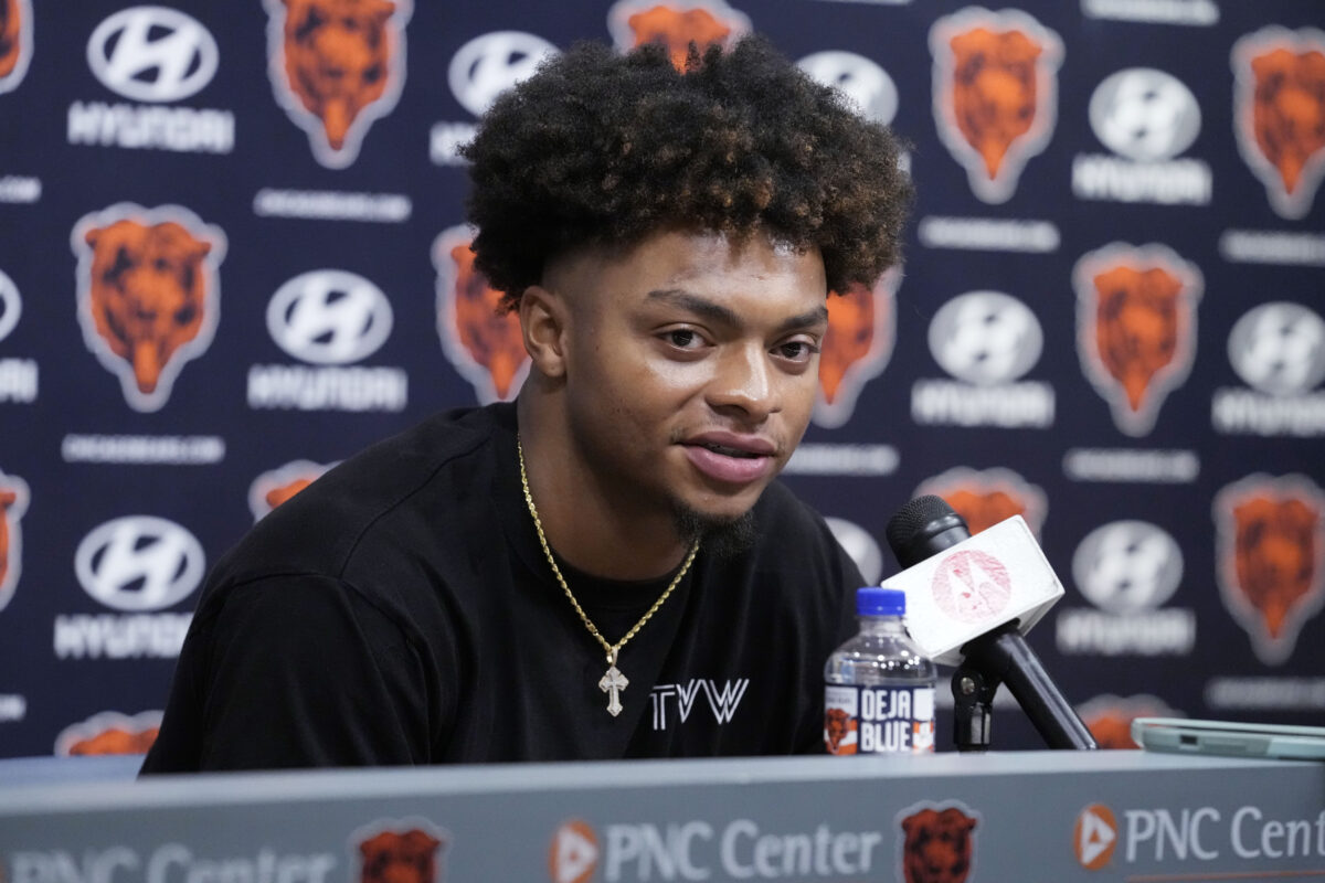 Bears QB Justin Fields clarifies comments he made about the coaching staff