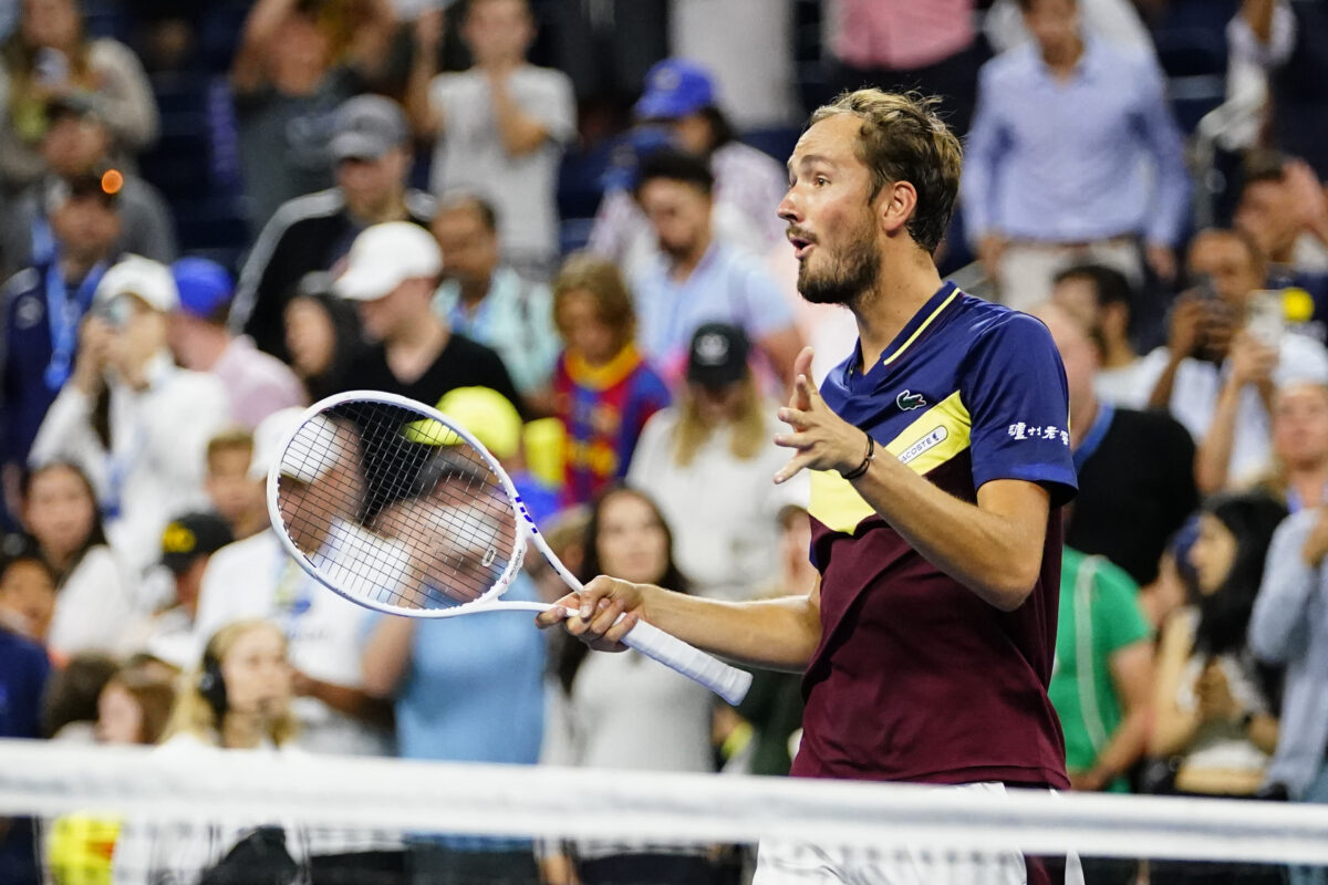 Daniil Medvedev yells at ‘stupid’ U.S. Open fan to ‘shut up,’ and her reaction was the best