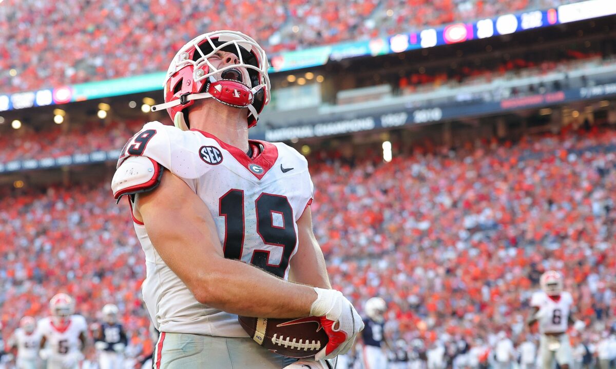 Brock Bowers’ stunning late takeover in Georgia’s win vs. Auburn left college football fans in awe