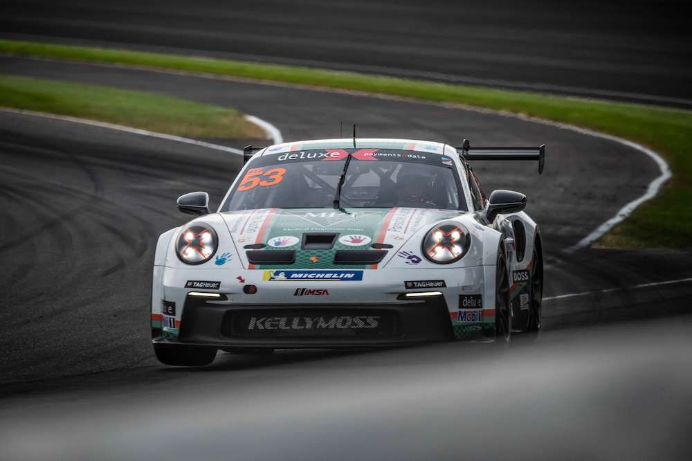Dickenson continues Carrera Cup domination at IMS
