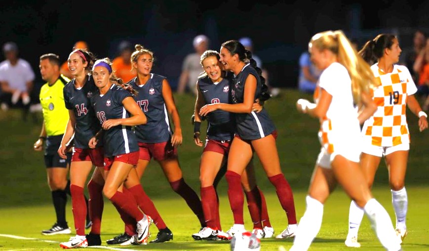 Arkansas soccer opens SEC play with 3-1 win over Tennessee