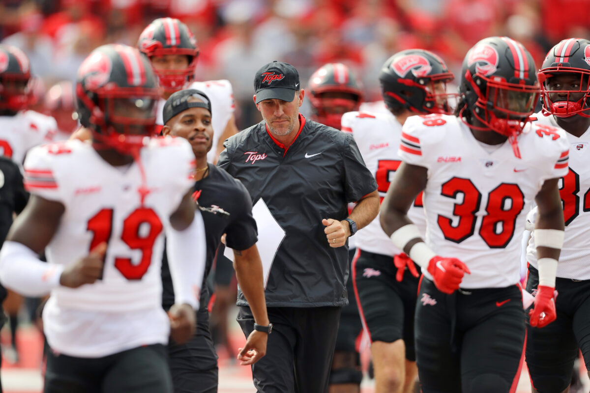 WATCH: Western Kentucky head coach Tyson Helton praises Ohio State after the game