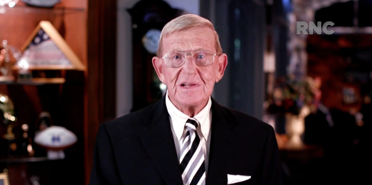 Lou Holtz reacts to Ryan Day calling him out