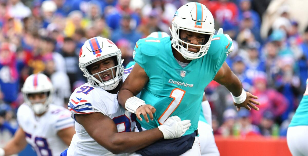 Miami Dolphins at Buffalo Bills odds, picks and predictions