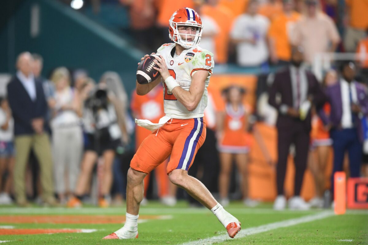 Clemson takes a 7-0 lead over Syracuse behind an electric Cade Klubnik touchdown pass