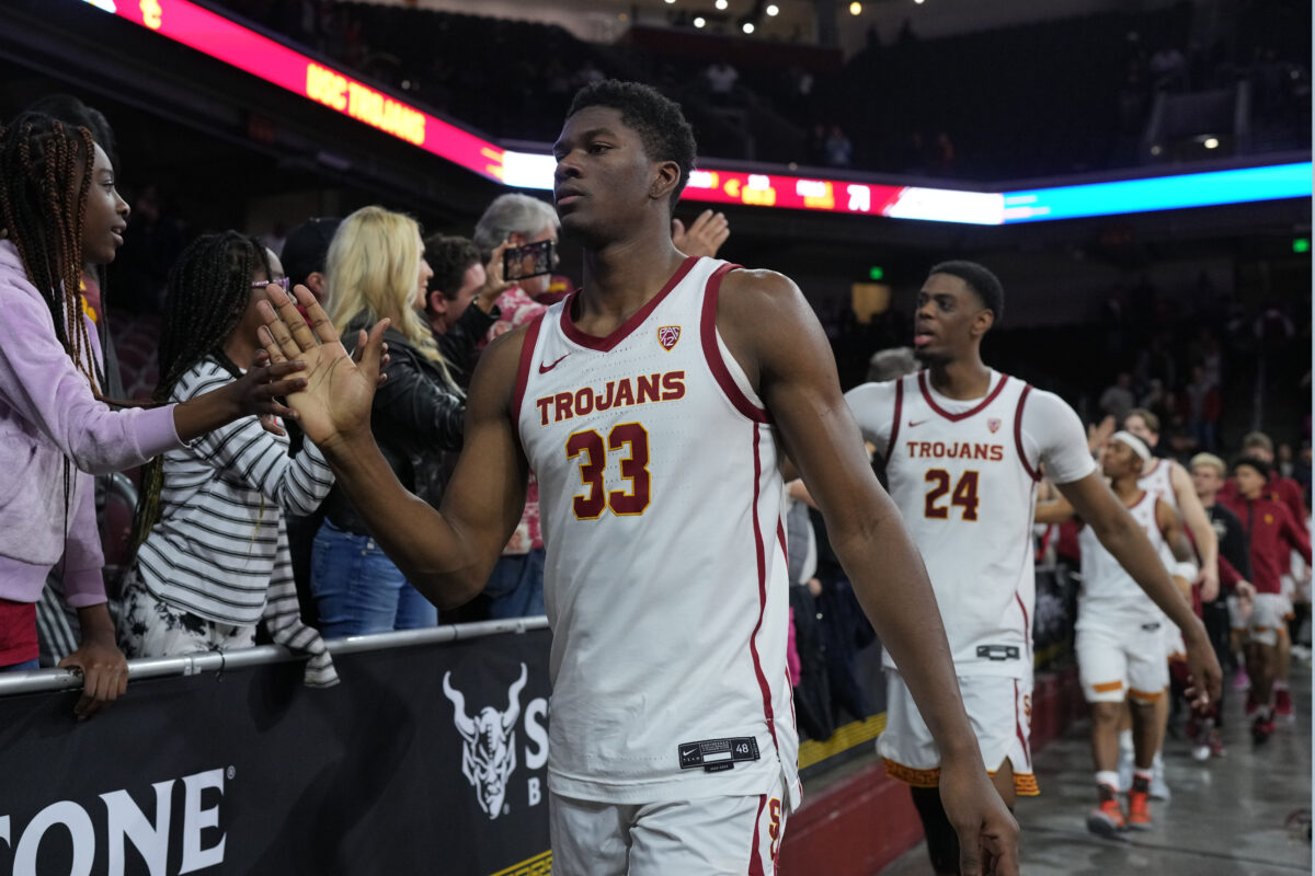 Vince Iwuchukwu health problems put the spotlight on Kijani Wright at USC