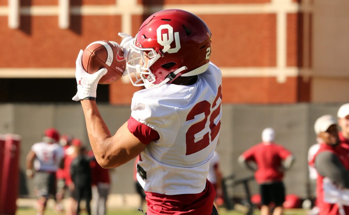 ‘Eager to learn and work’: Peyton Bowen becoming integral part of Oklahoma Sooners defense