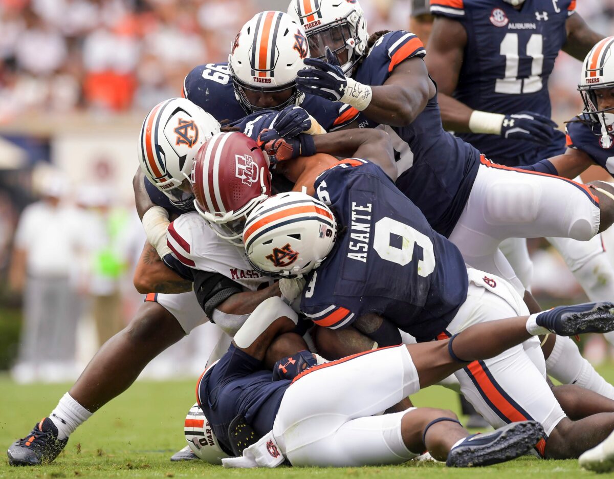 Brian’s Column: Auburn needs its linebackers to play better in week two