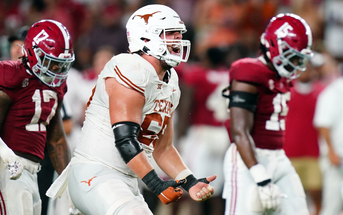 Latest bowl projections have Texas in the College Football Playoff