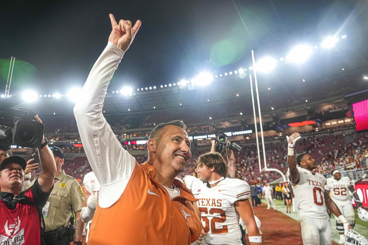 Texas sells out DKR ahead of matchup vs. Wyoming