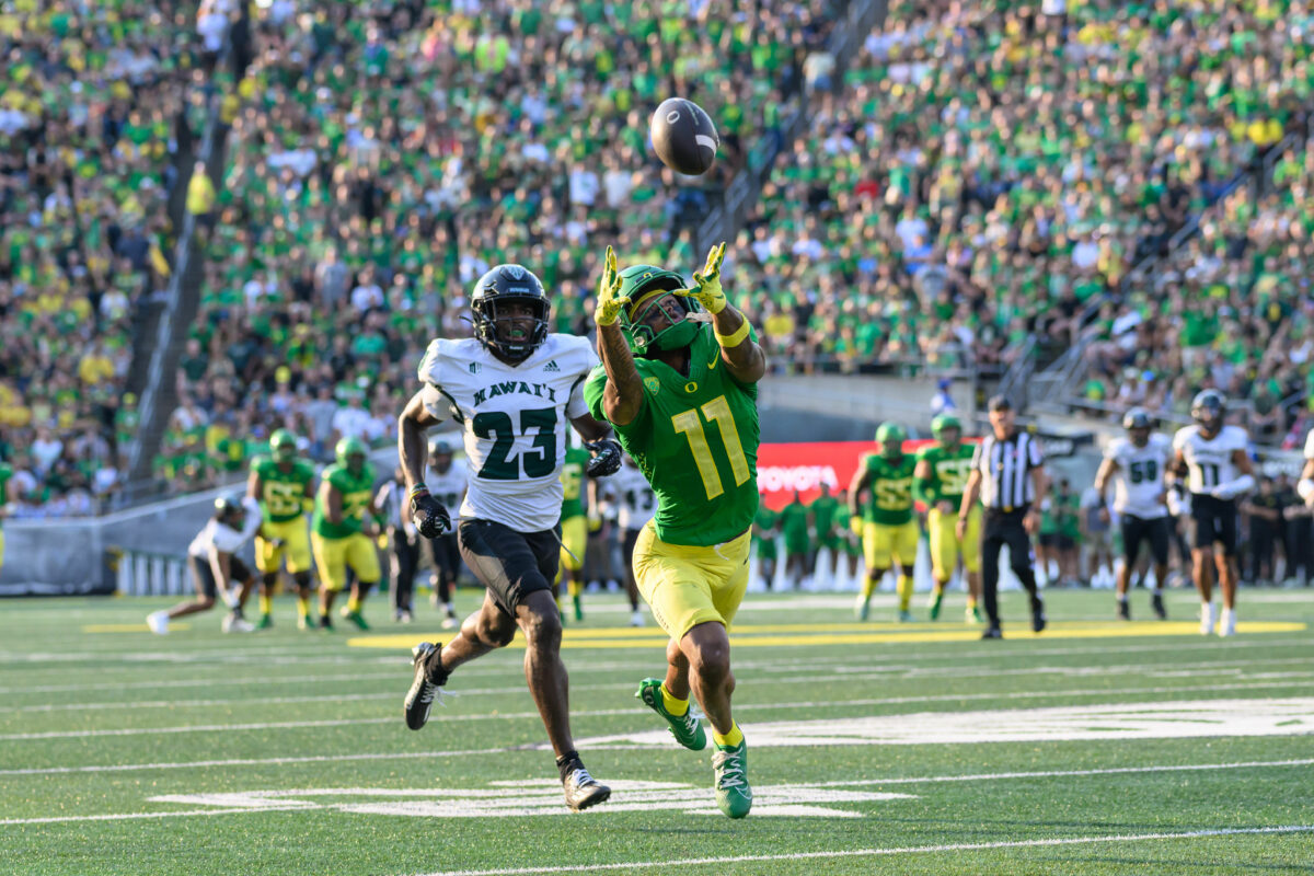 Instant Reactions: Ducks jump on Hawaii early and often in rout