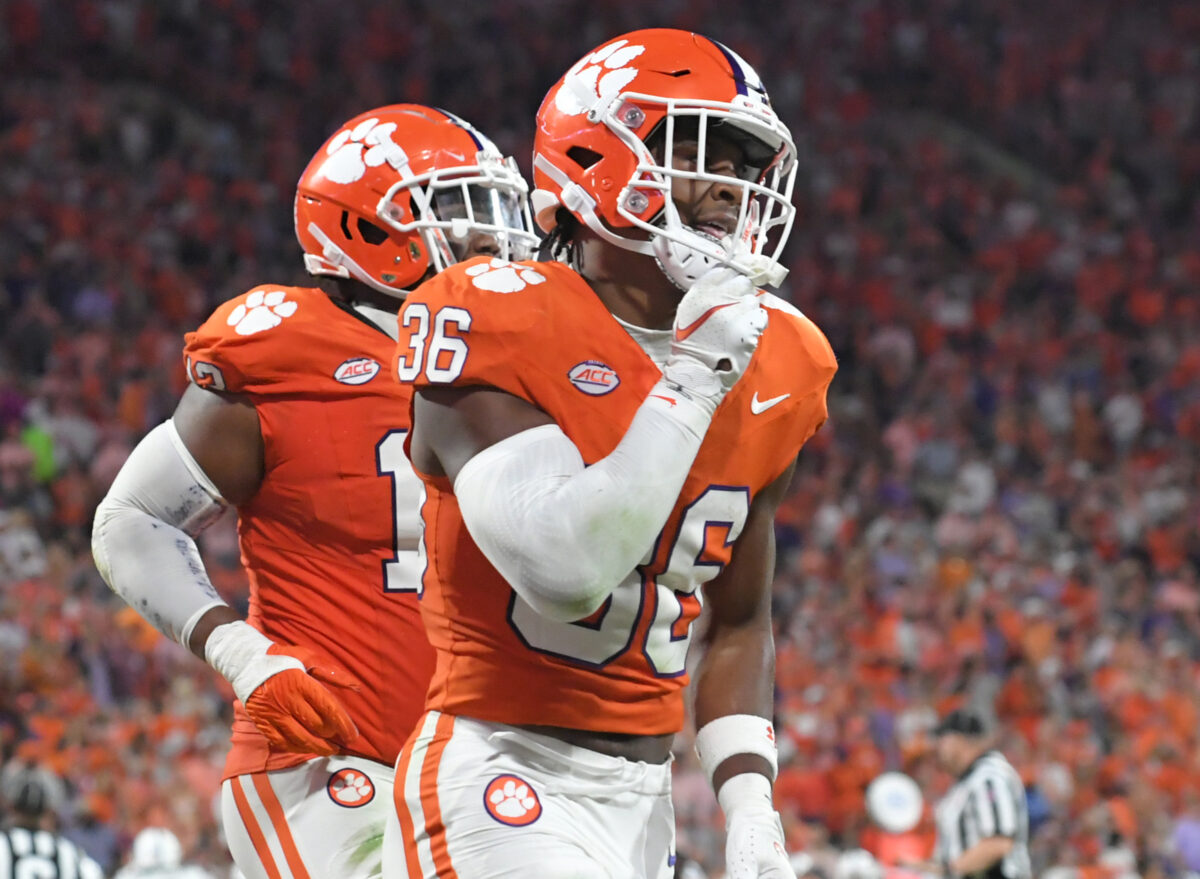 Athlon Sports predicts Clemson will fall to Florida State in a strong effort from the Tigers