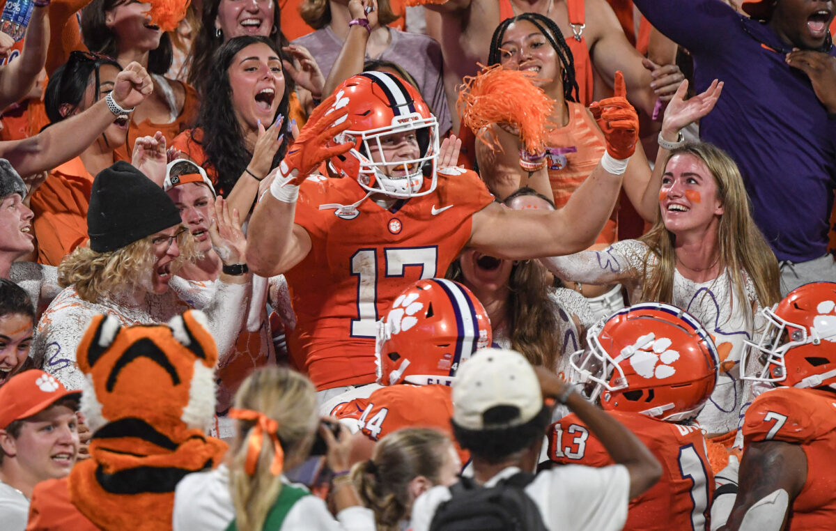 Gallery: Clemson defeats FAU in rout