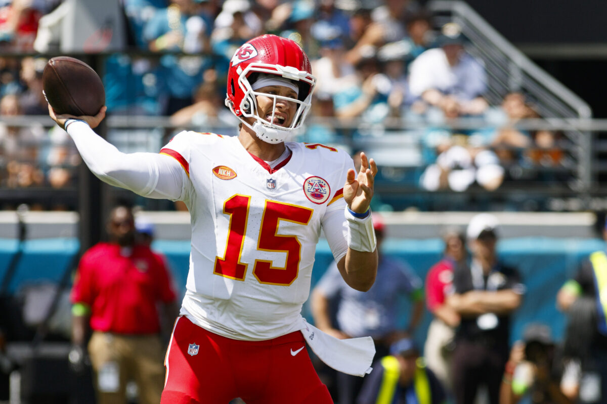 WATCH: Patrick Mahomes finds Skyy Moore for touchdown, Chiefs lead vs. Jaguars