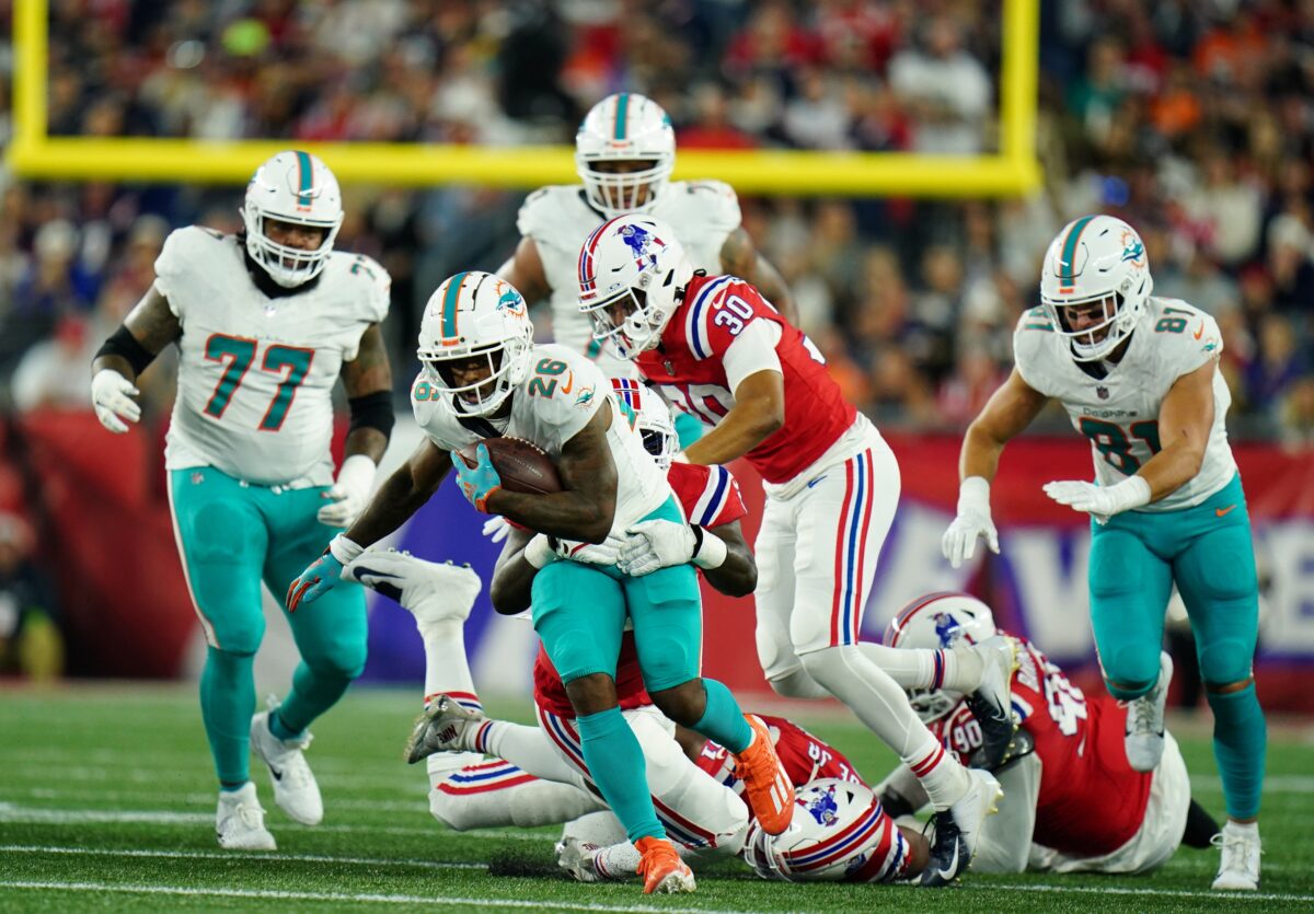 Patriots rookie LB fined for hit on Dolphins WR Jaylen Waddle