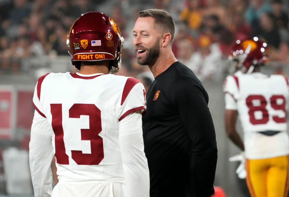 USC – Arizona State photo gallery: Trojans didn’t thrive, but they survived