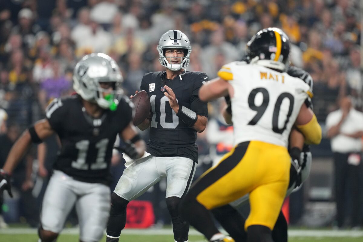 Raiders Week 3 snap counts vs Steelers: Not much spreading the ball around on offense