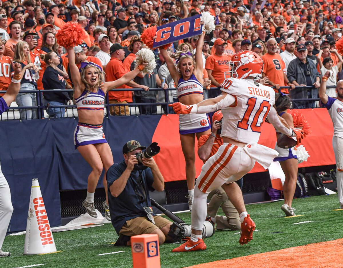 Halftime Report: Clemson leads Syracuse 21-7 behind strong quarterback play