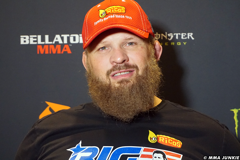 UFC alums Roy Nelson, Alan Belcher to fight for Gamebred Bareknuckle MMA heavyweight title