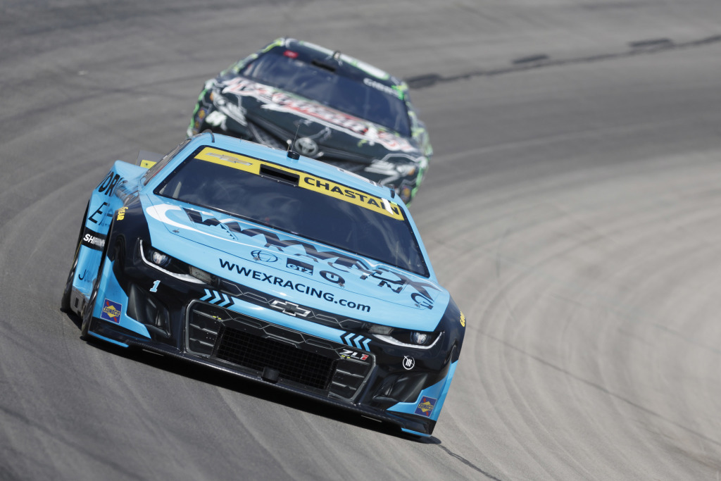 Chastain leads eventful Cup Series practice in Las Vegas