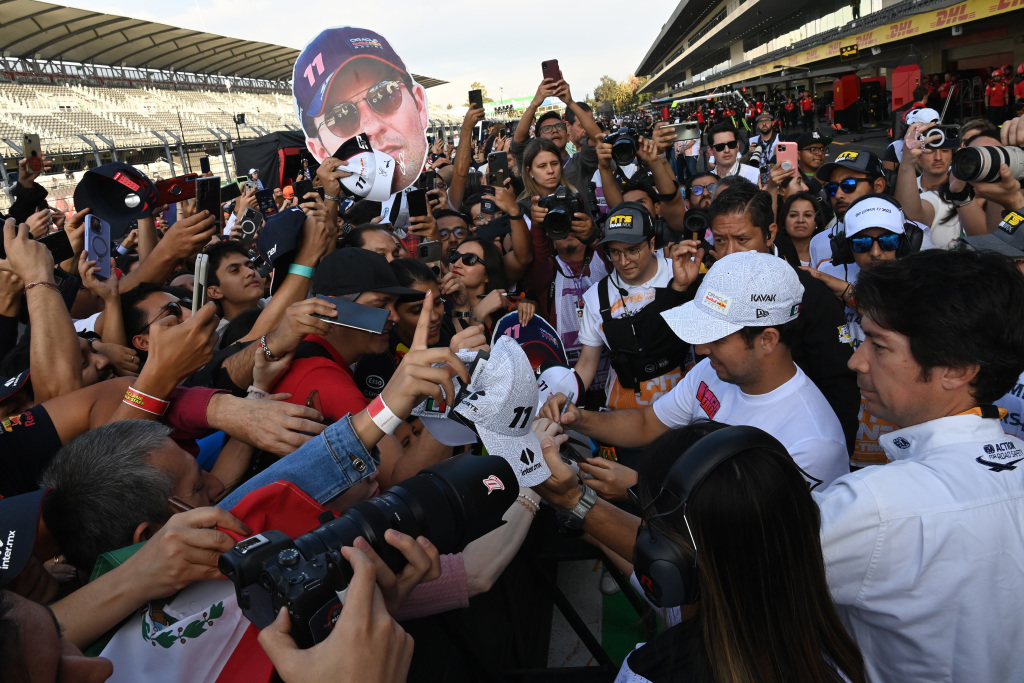 F1 bans fan after Ferrari supporters attacked