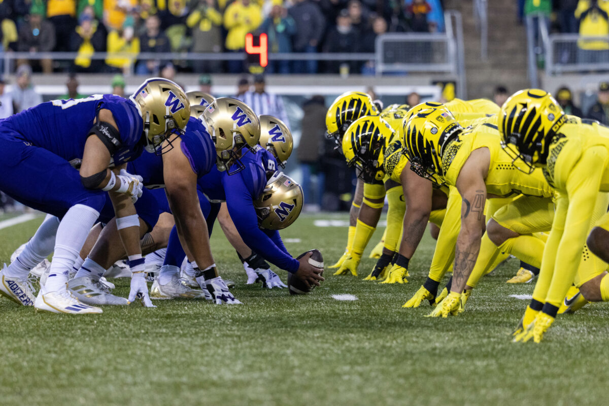 Game time announced for top-10 showdown between Oregon and Washington