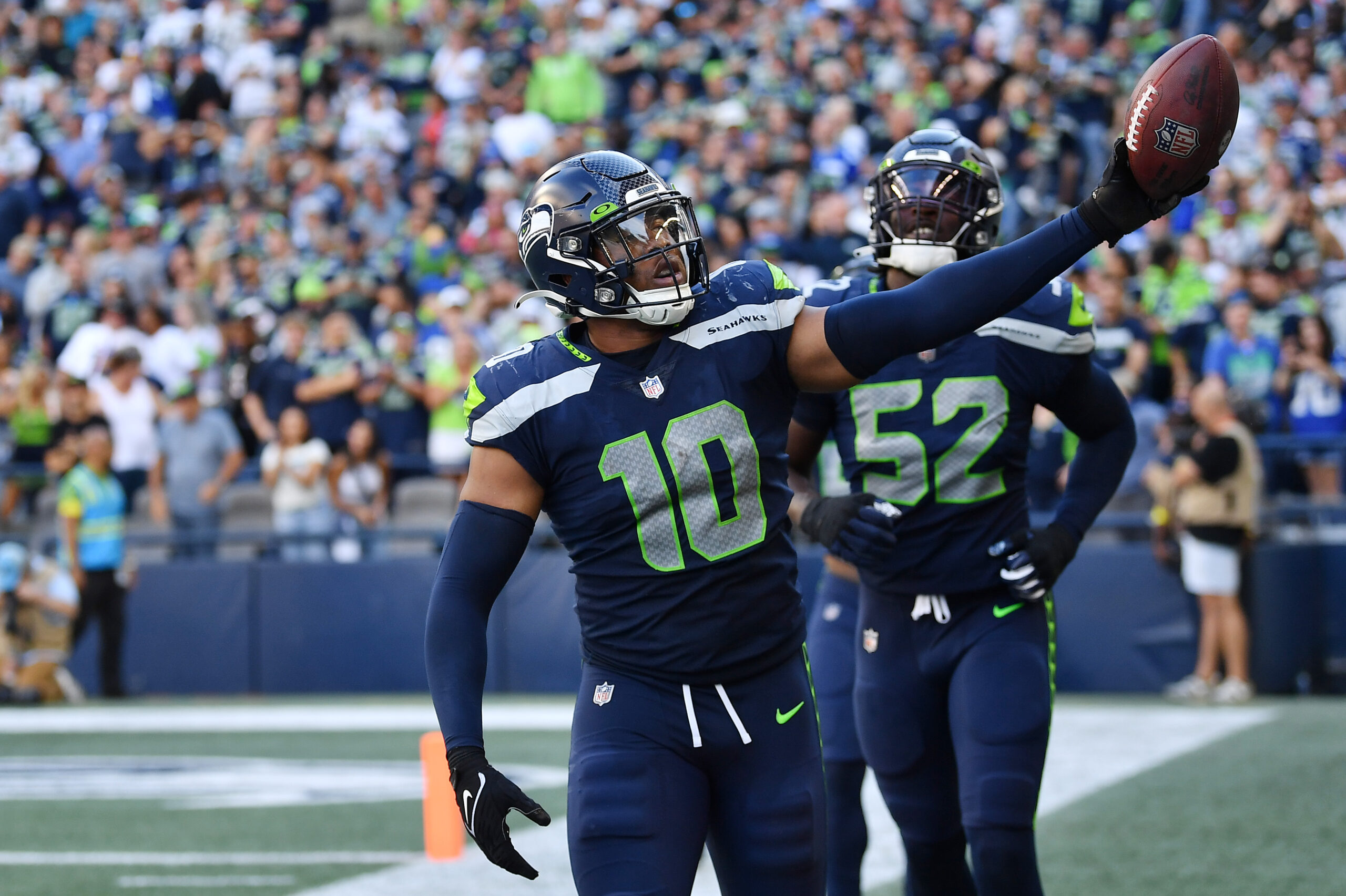 Seahawks OLB Uchenna Nwosu promises to come back even better