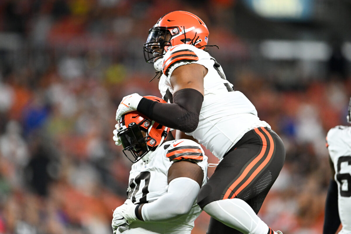 Browns force huge fumble as Ravens were driving