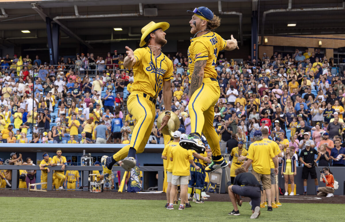 Viral Savannah Bananas baseball team to play at LSU’s Alex Box Stadium in March