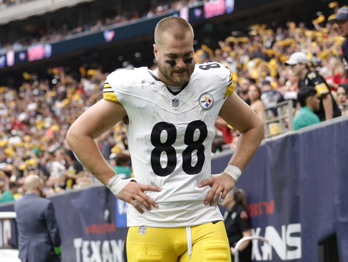Steelers vs Rams: TE Pat Freiermuth expected to miss Sunday’s game